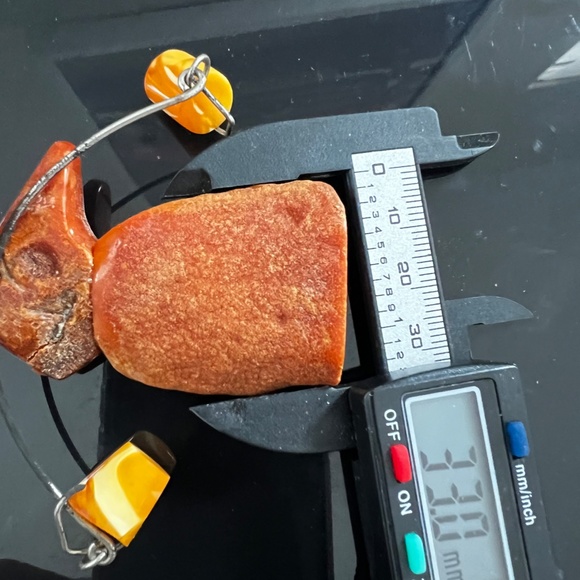 Vintage Butterscotch Baltic Amber Figurine Stone Big from EXPO'67 Montreal 27 g - Picture 16 of 17